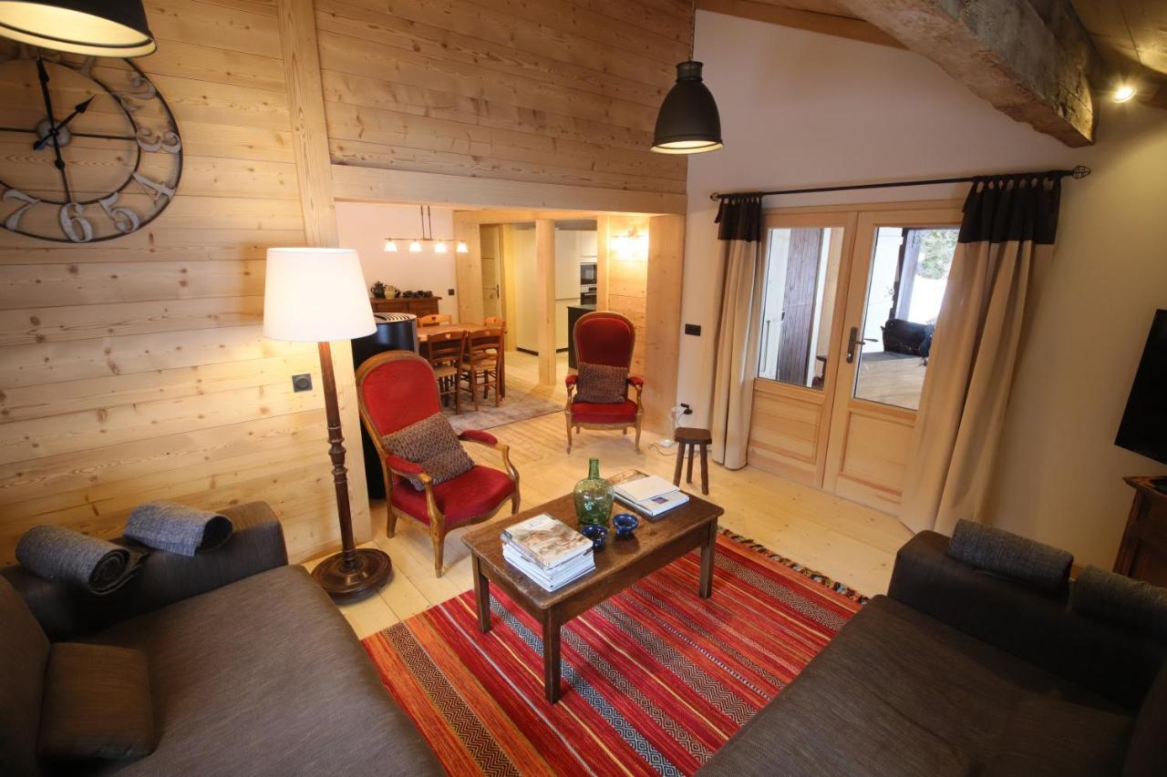 Sous Les Ecotagnes Vila Les Villards-sur-Thones Exterior foto